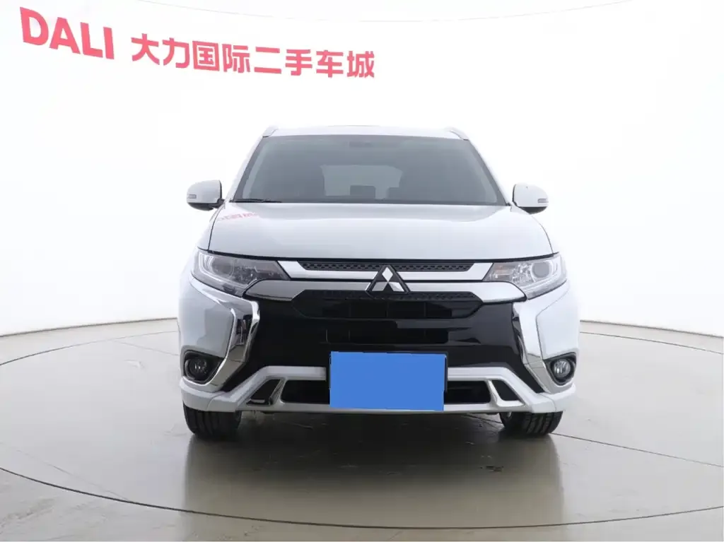 Mitsubishi Outlander 2022 из CN, фото 7