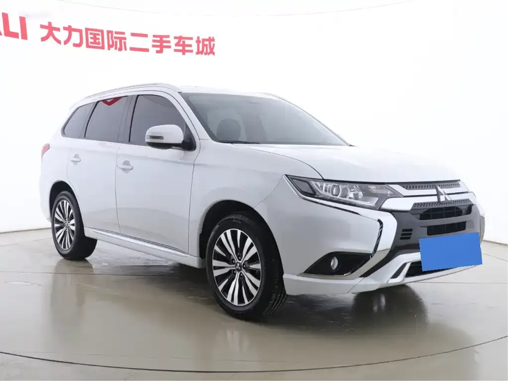 Mitsubishi Outlander 2022 из CN, фото 4