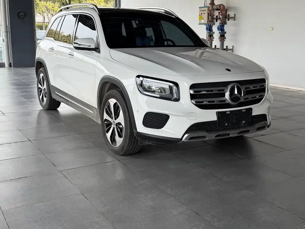 Mercedes-Benz GLB — фото 2