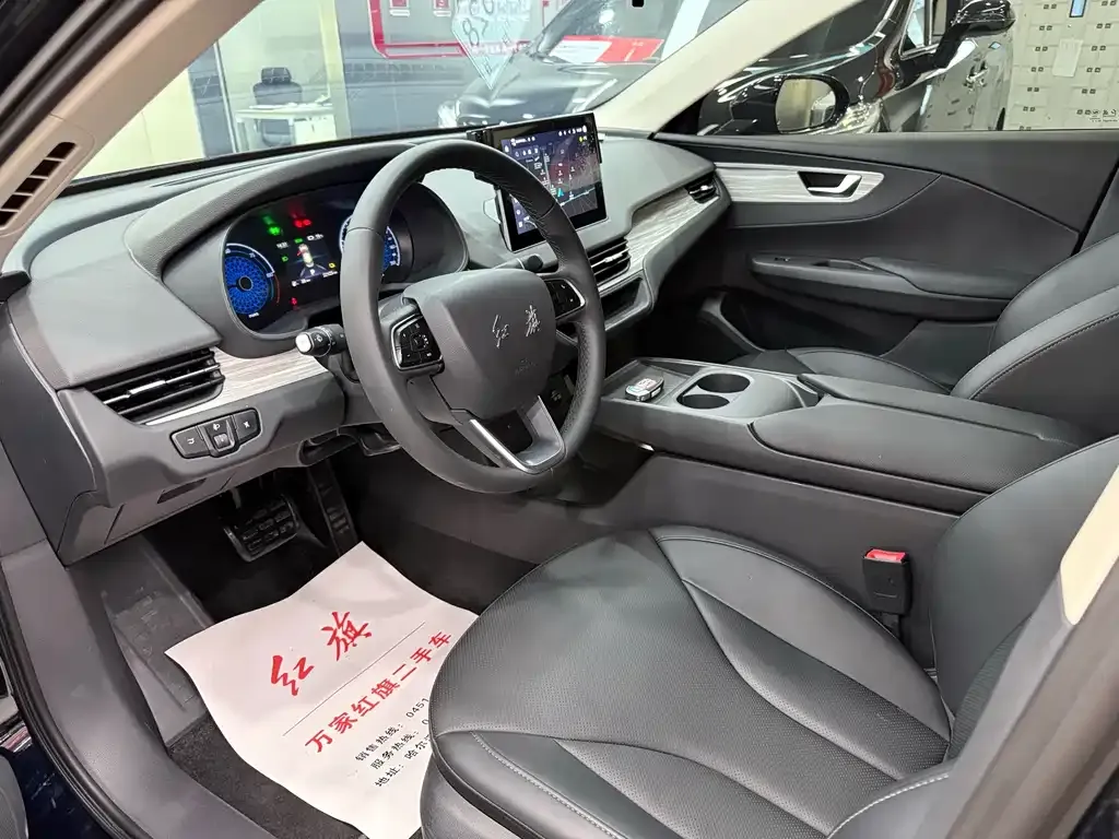 Hongqi E-QM5 2025 из CN, фото 6