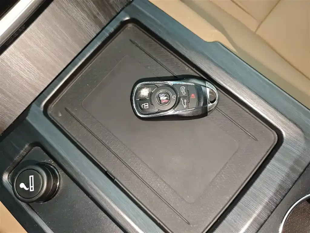 Buick GL8 2021 из CN, фото 3