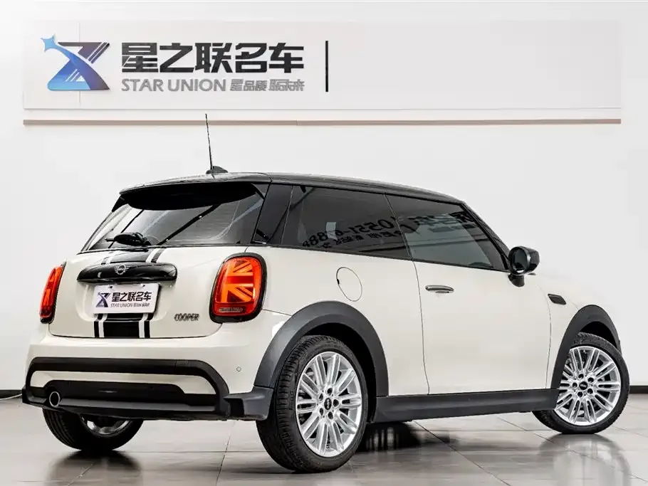 MINI Cooper (3-door) 2022 из CN, фото 2
