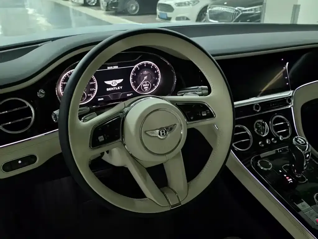 Bentley Continental 2025 из CN, фото 5