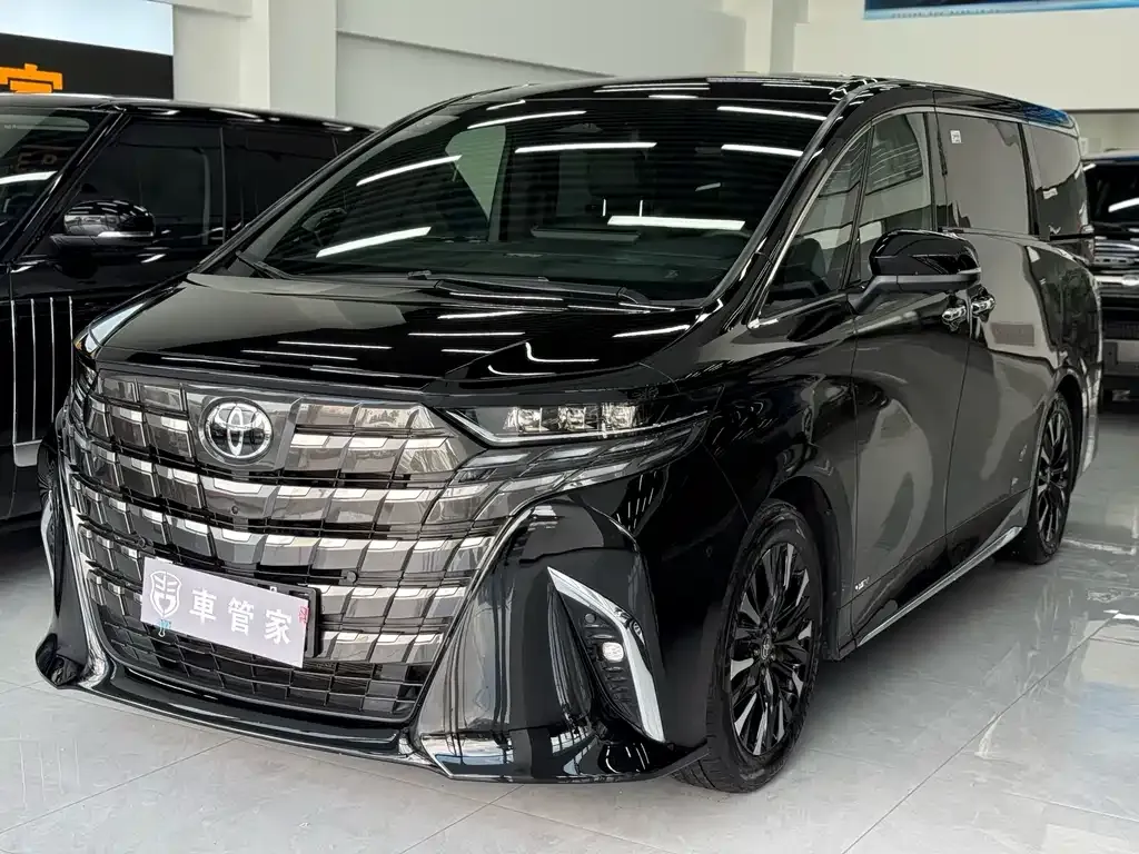 Toyota Alphard 2023 из CN, фото 1
