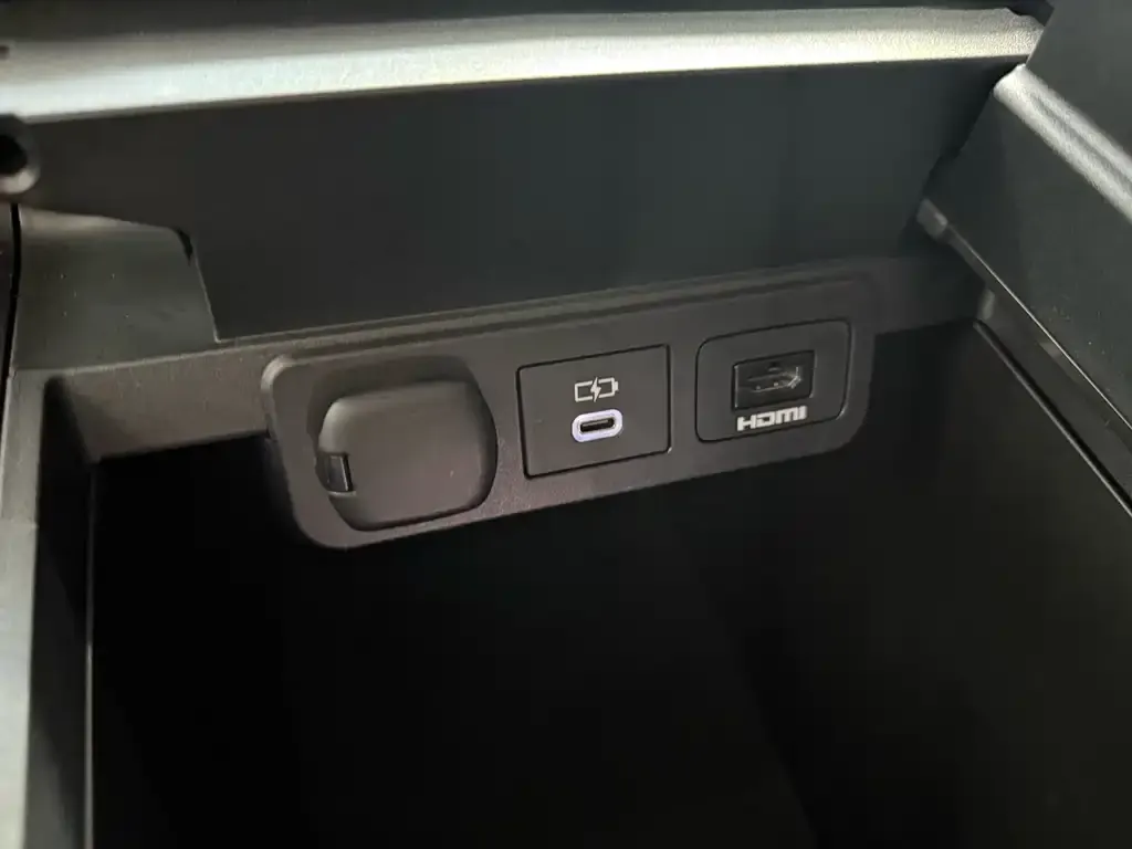Toyota Alphard 2023 из CN, фото 3