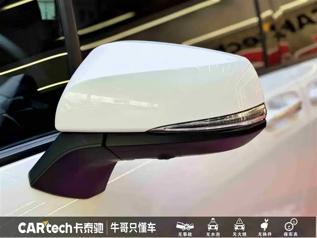Toyota Sienna 2025 из CN, фото 2