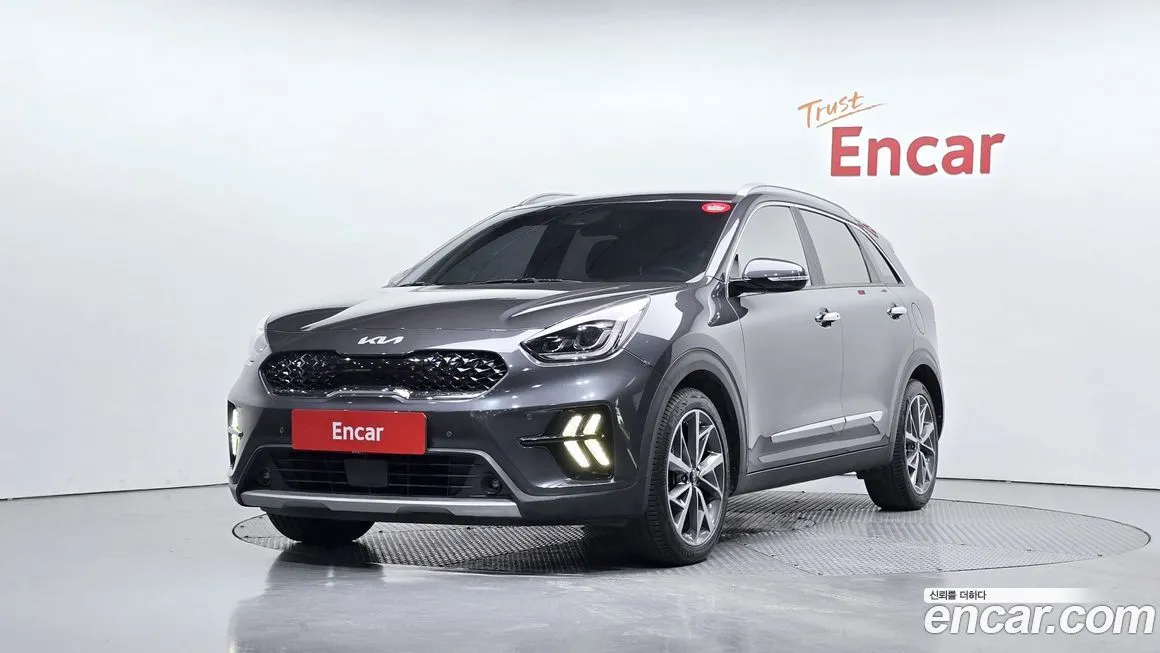 Kia Niro — фото 1