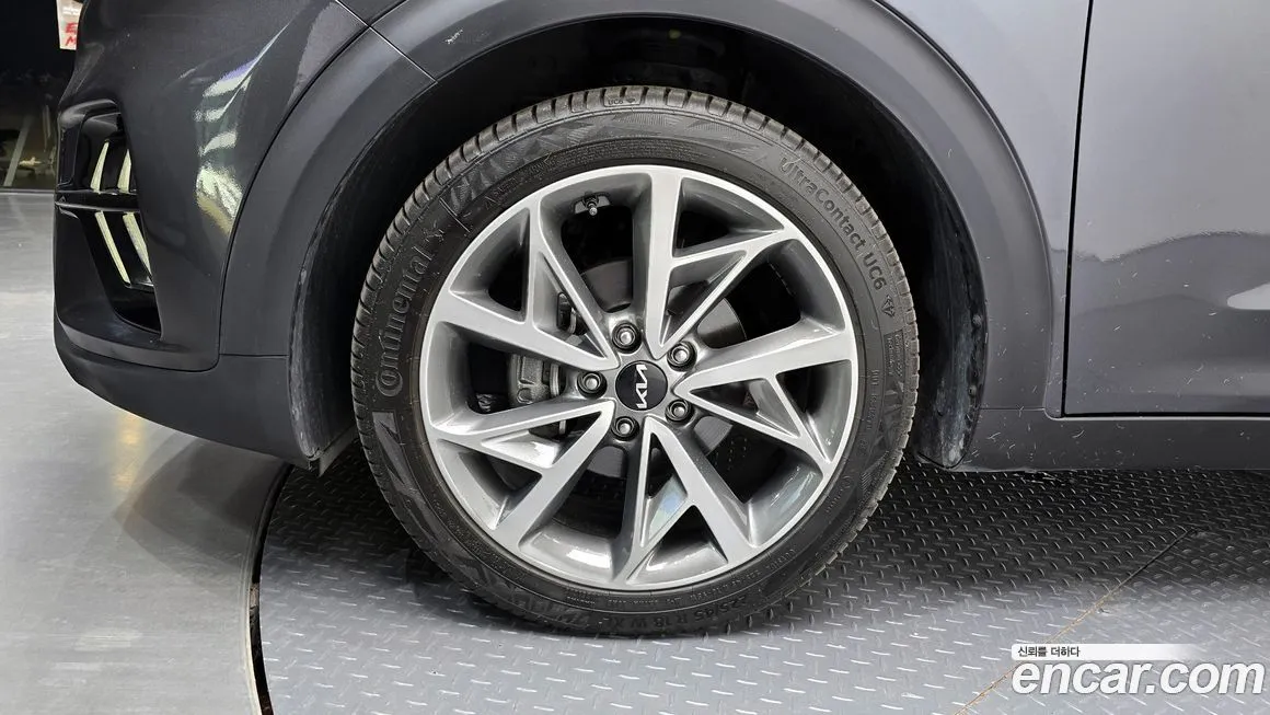 Kia Niro — фото 10