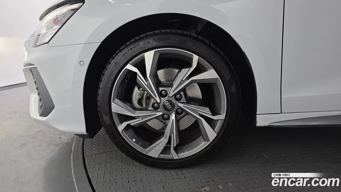 Audi A3 2023 из KR, фото 7