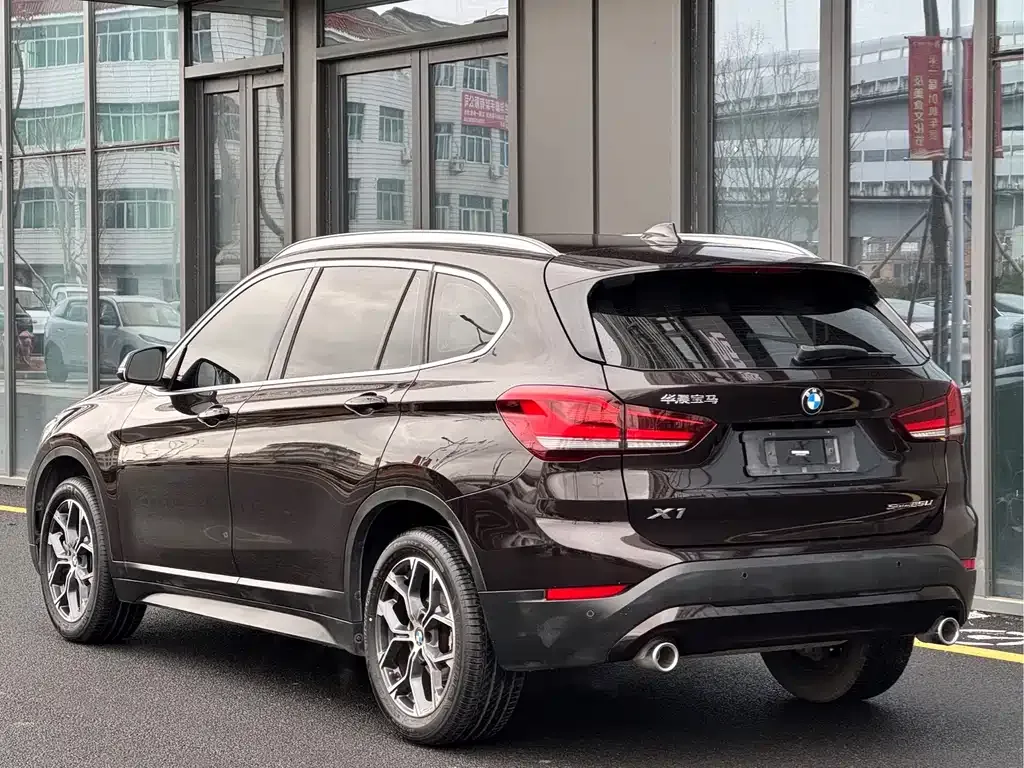 BMW X1 — фото 4