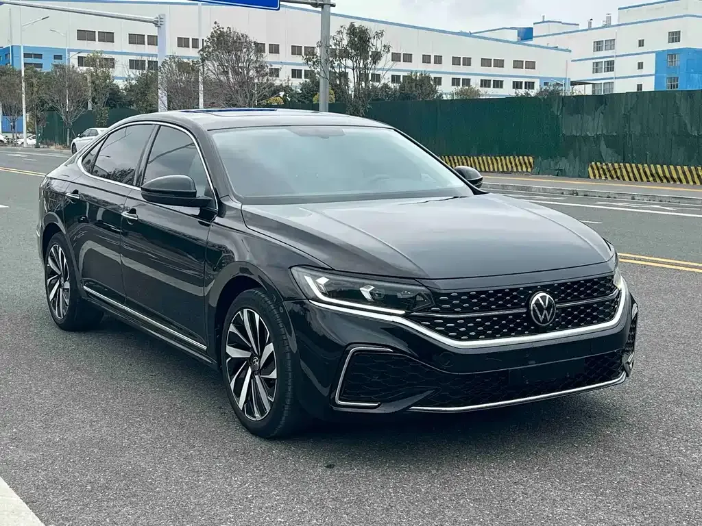 Volkswagen Passat — фото 4