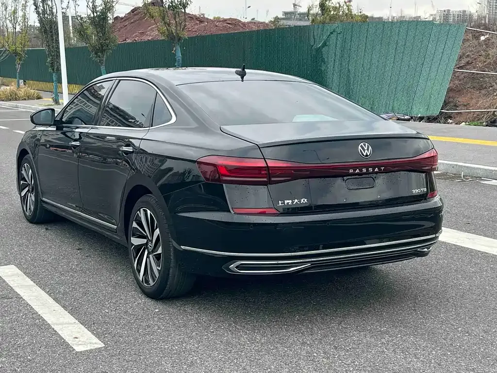 Volkswagen Passat — фото 6