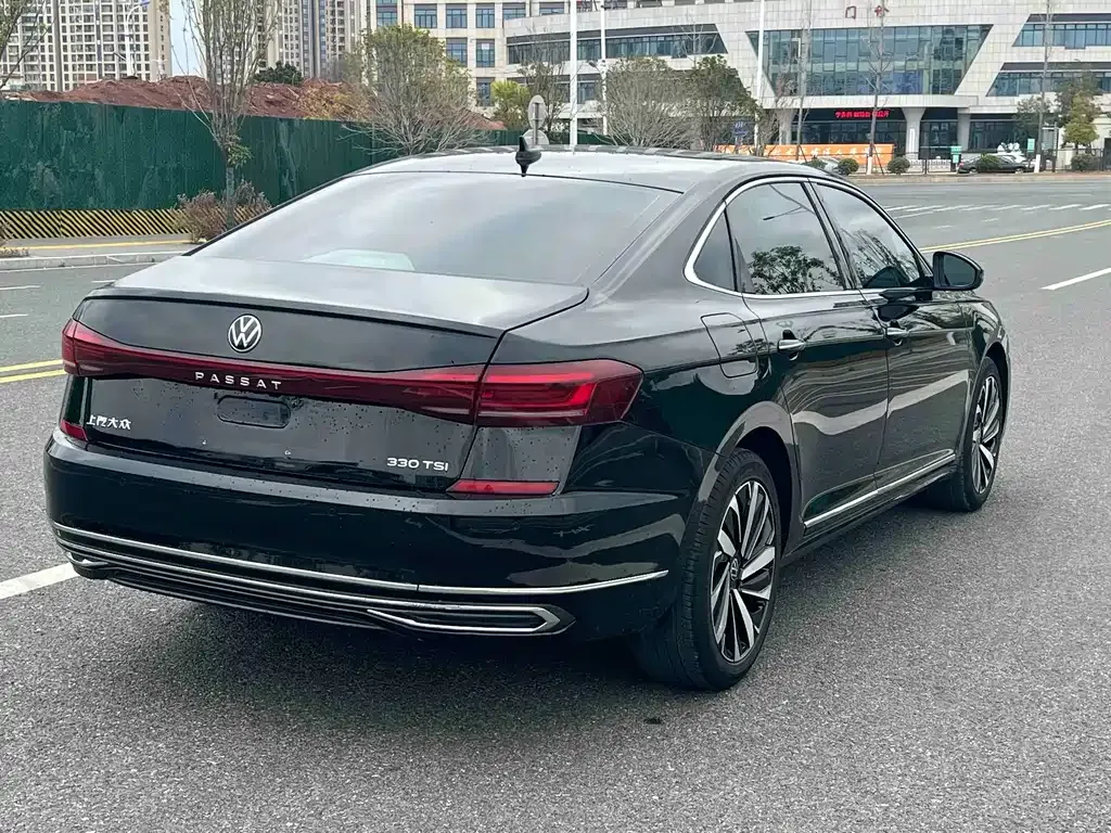 Volkswagen Passat — фото 5