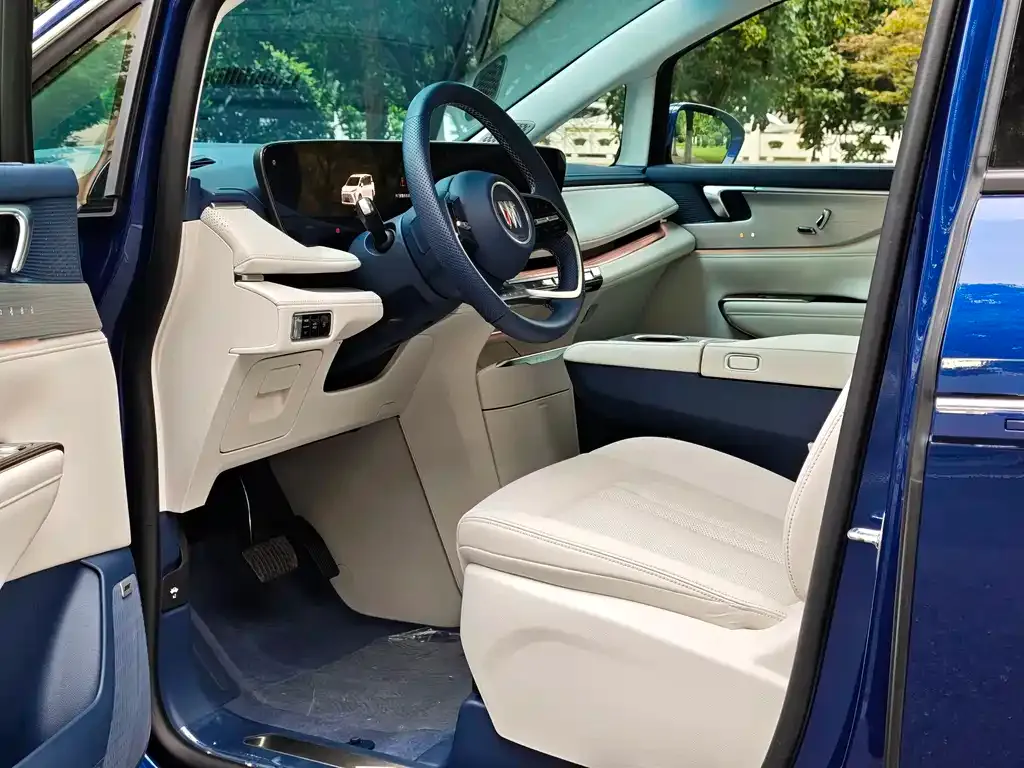 Buick GL8 Hybrid 2024 из CN, фото 5