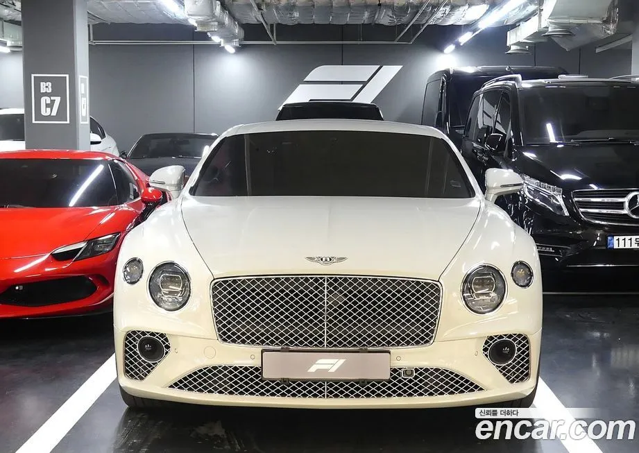 Bentley Continental 2021 из KR, фото 8