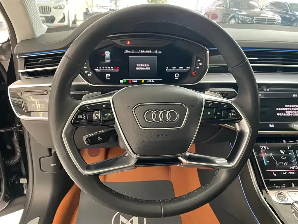 Audi A8 — фото 2