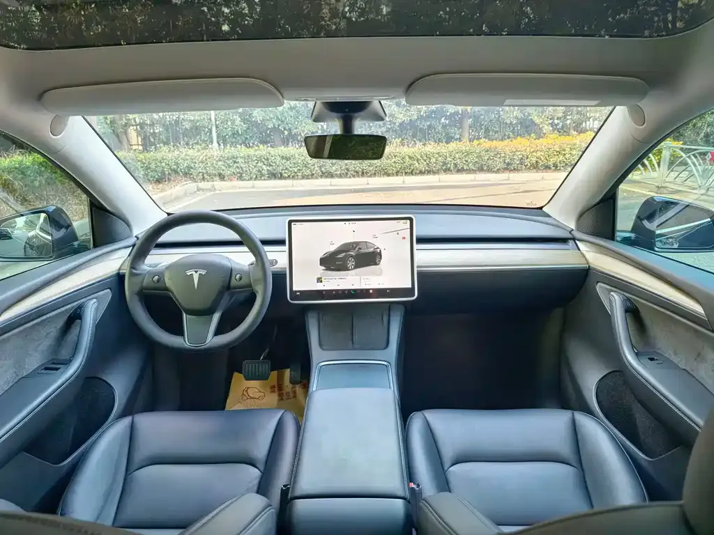 Tesla Model Y — фото 3