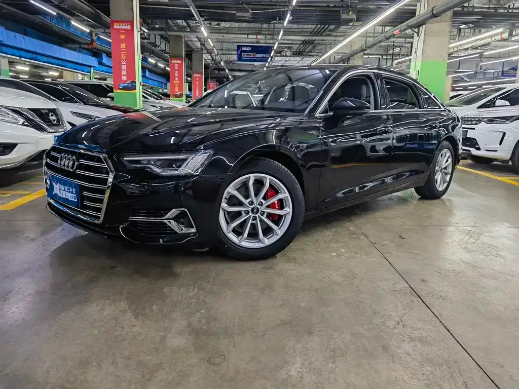 Audi A6L — фото 1