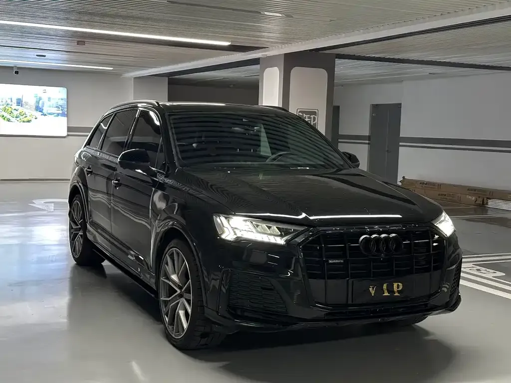 Audi Q7 2023 из CN, фото 8