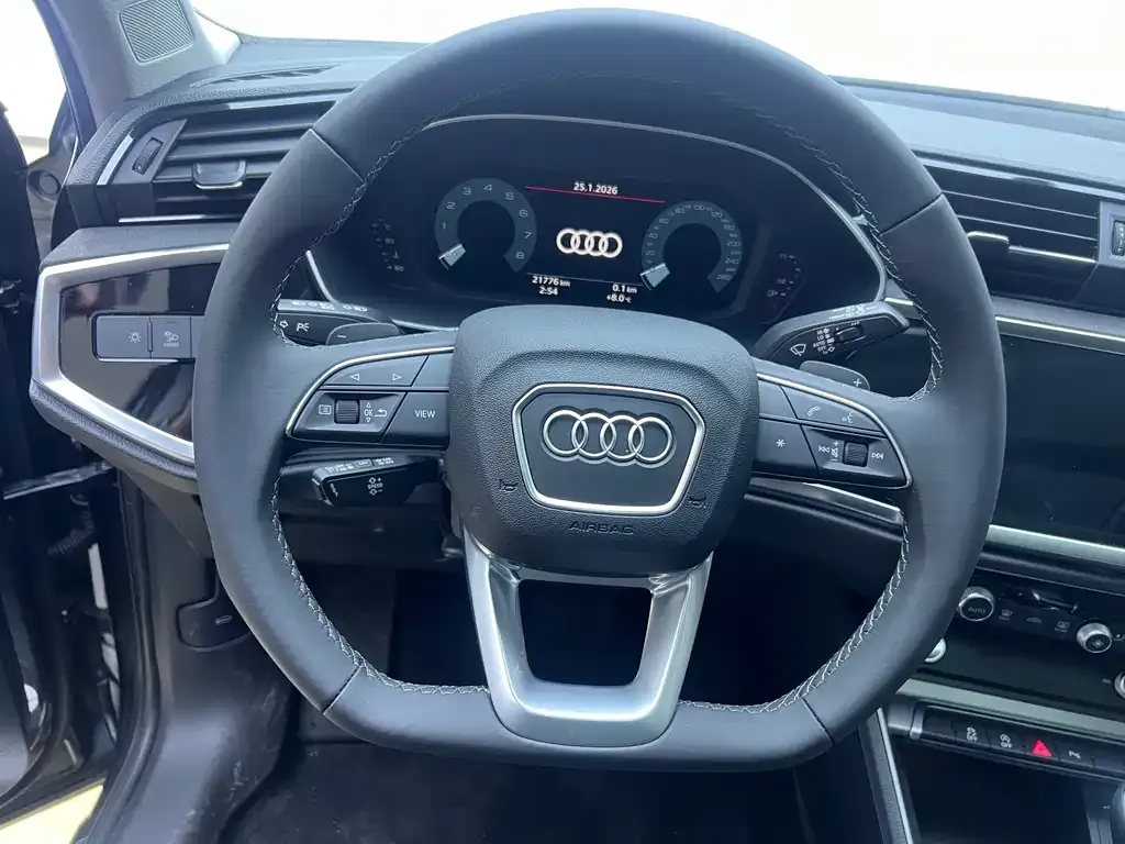 Audi Q3 2022 из CN, фото 2
