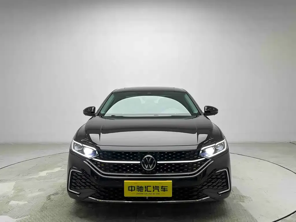 Volkswagen Passat — фото 3