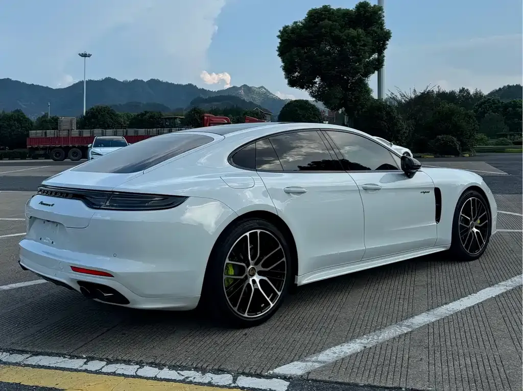 Porsche Panamera Hybrid 2023 из CN, фото 8