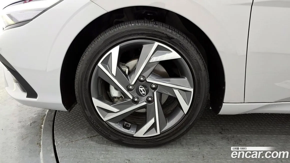 Hyundai AVANTE — фото 9