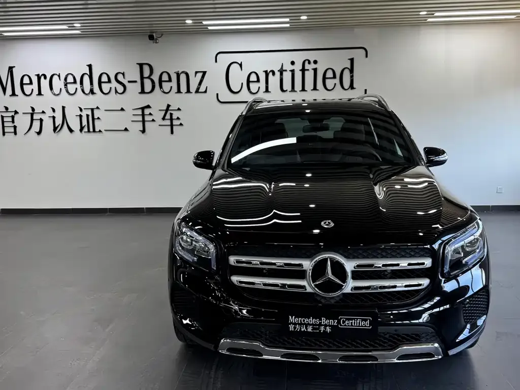 Mercedes-Benz GLB — фото 1