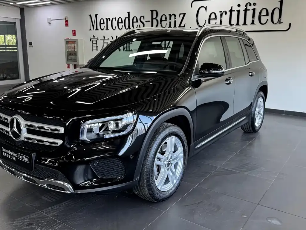 Mercedes-Benz GLB — фото 10