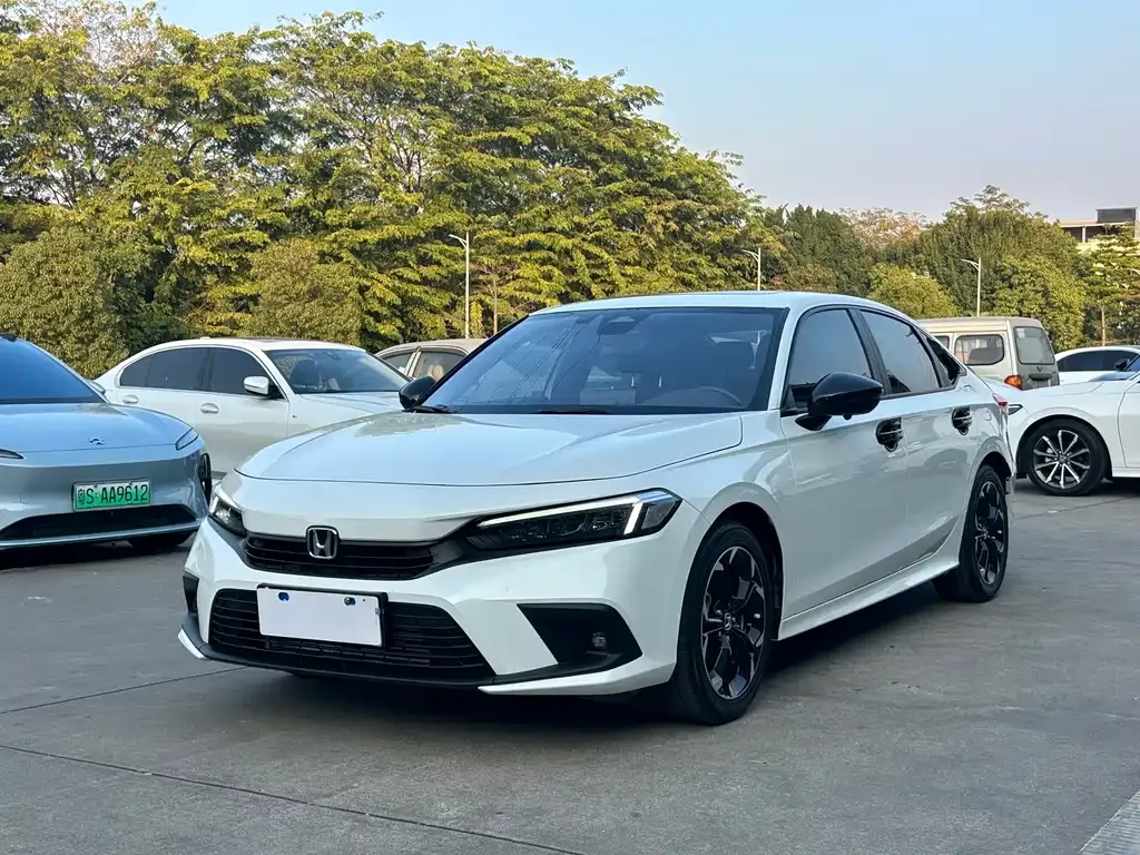 Honda Civic — фото 1