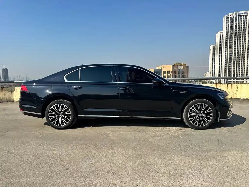 Volkswagen Phideon 2023 из CN, фото 2