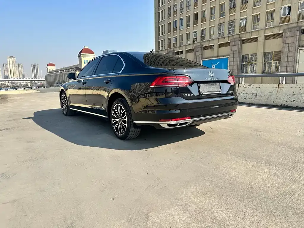 Volkswagen Phideon 2023 из CN, фото 4