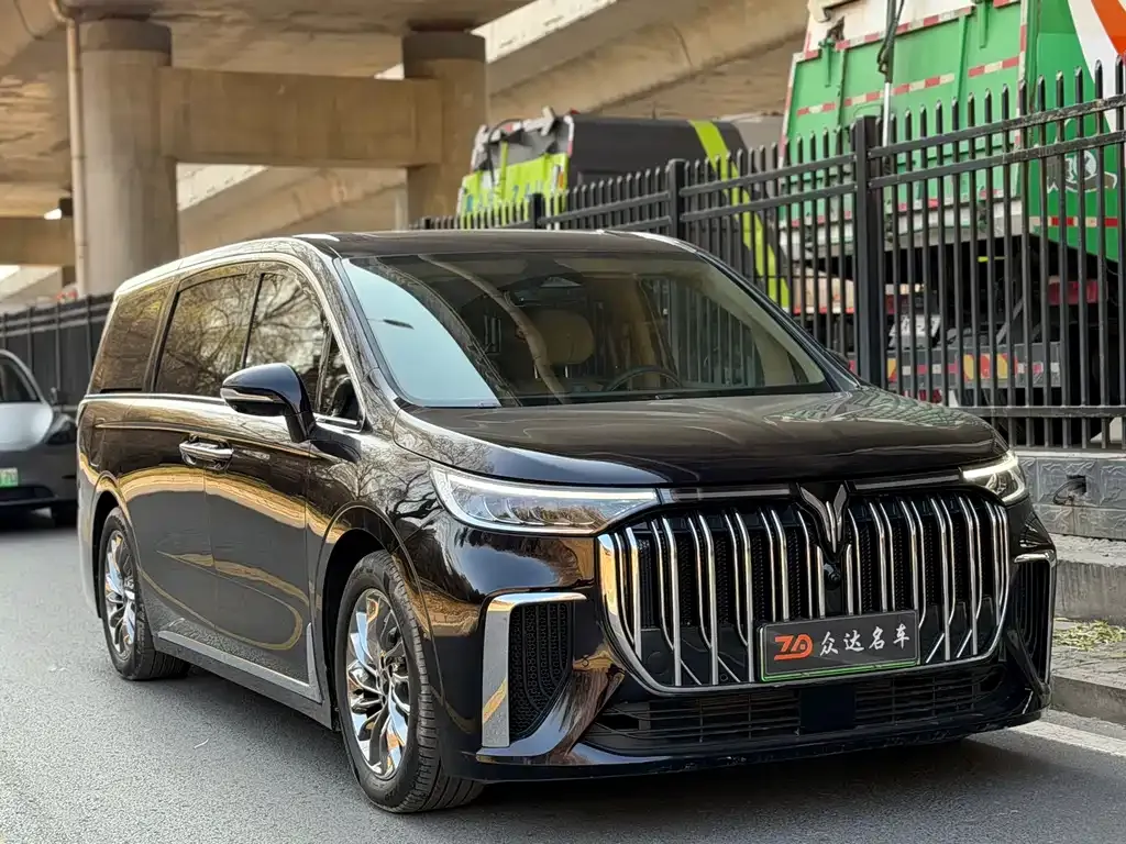 VOYAH Dreamer — фото 8