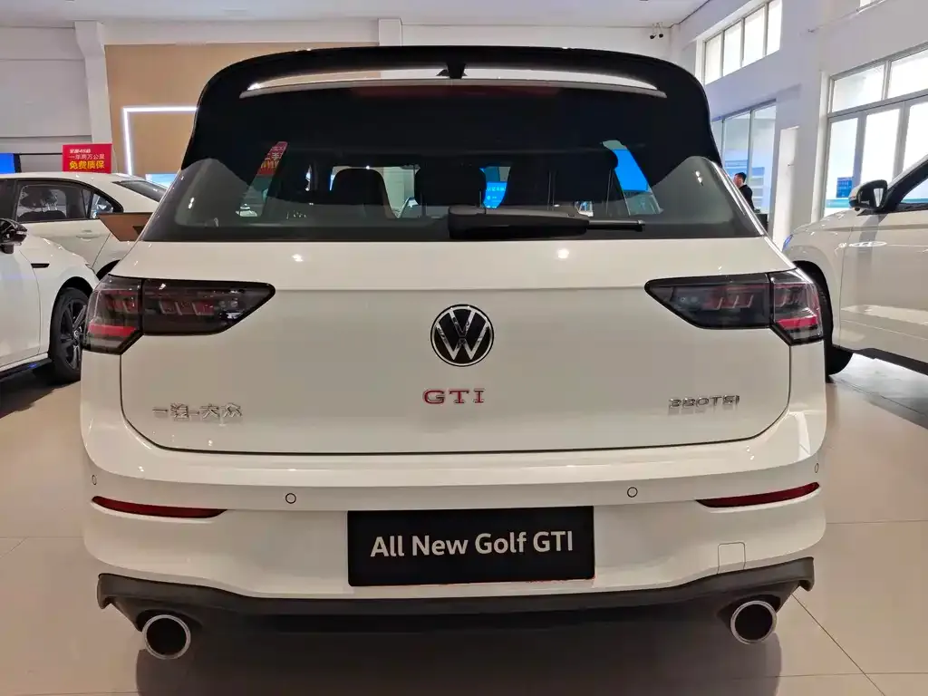 Volkswagen Golf GTI — фото 3