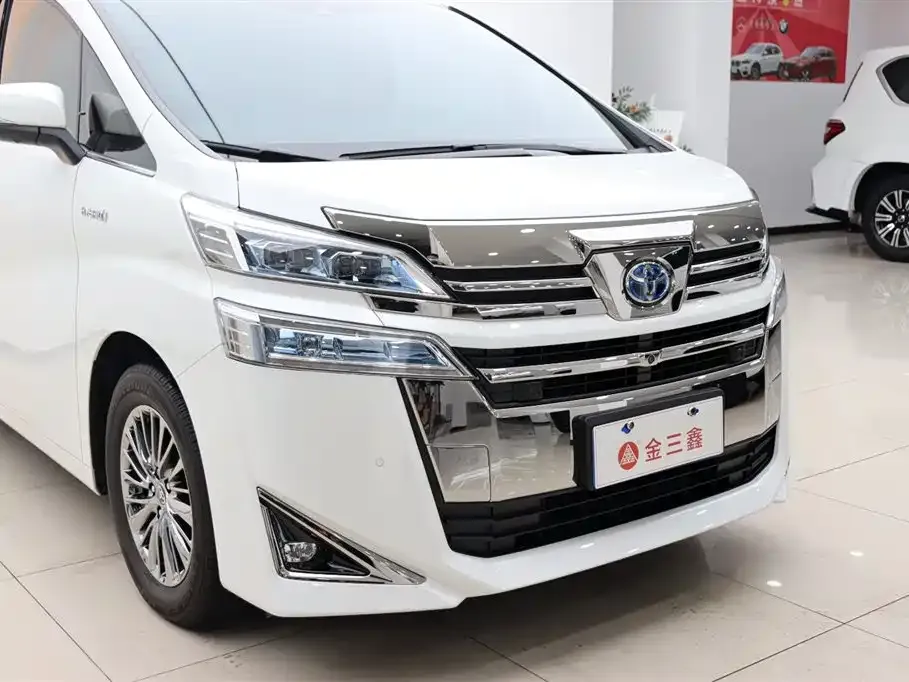 Toyota Vellfire — фото 9