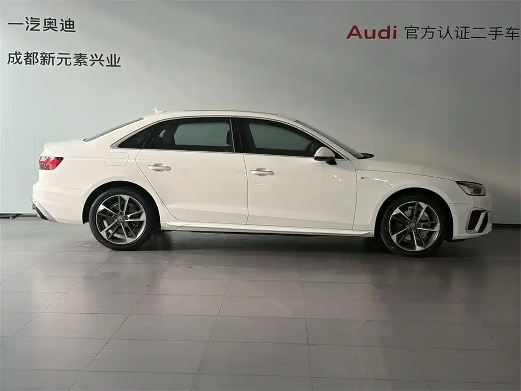 Audi A4L 2021 из CN, фото 3