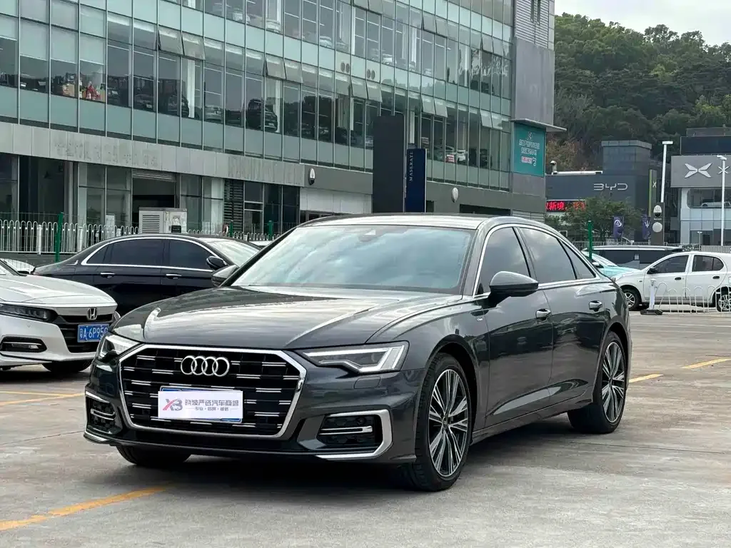 Audi A6L 2025 из CN, фото 1