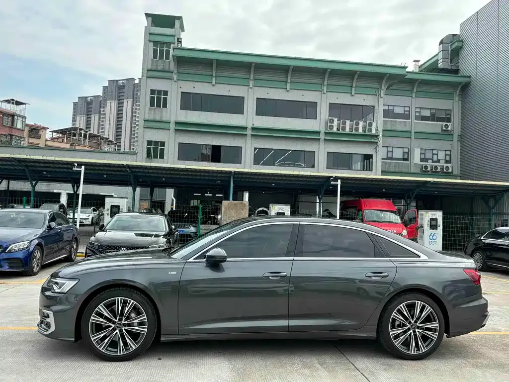 Audi A6L 2025 из CN, фото 10