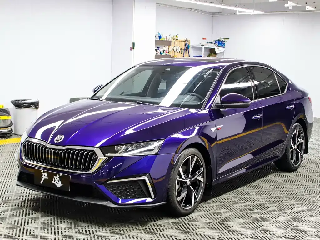 Skoda Octavia — фото 1