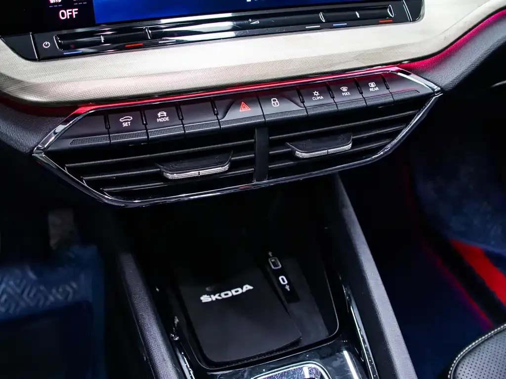 Skoda Octavia — фото 8