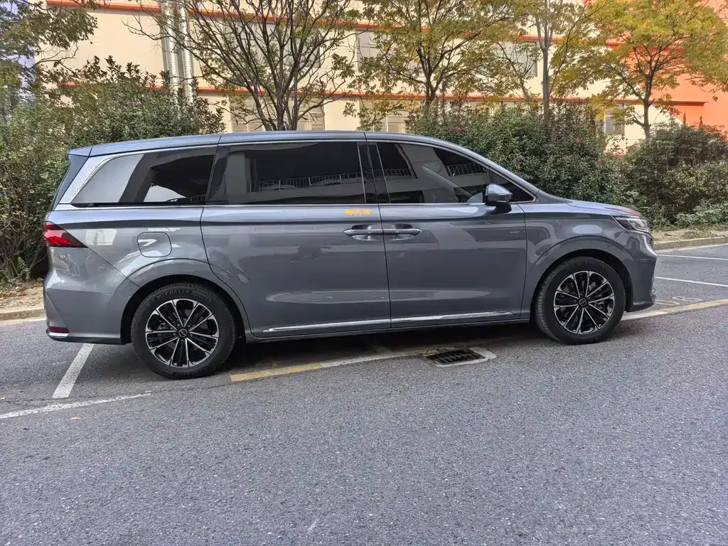 Roewe iMAX8 2021 из CN, фото 8