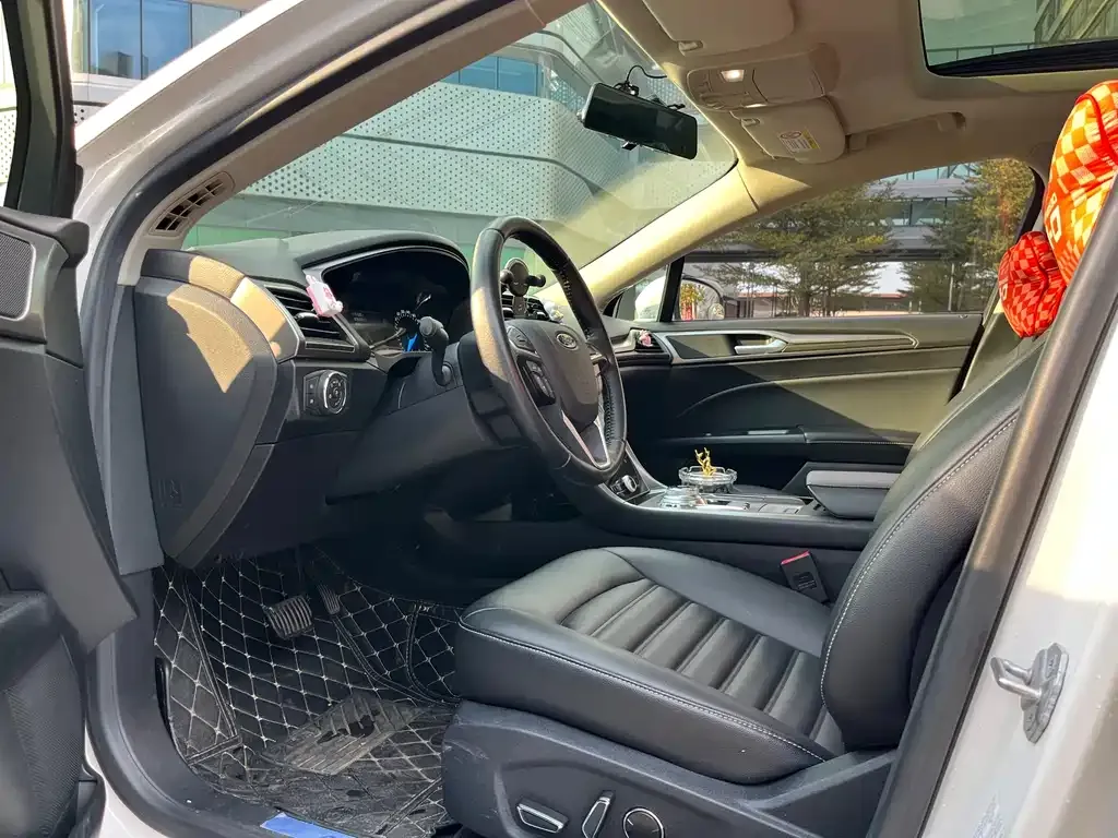 Ford Mondeo 2021 из CN, фото 7