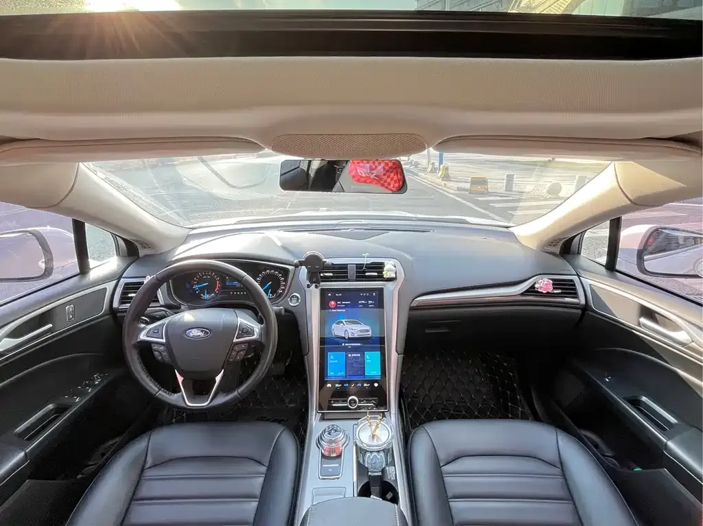 Ford Mondeo 2021 из CN, фото 2