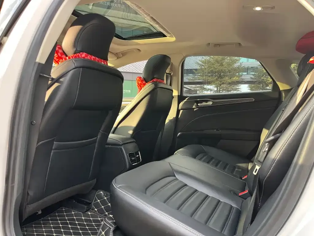 Ford Mondeo 2021 из CN, фото 8