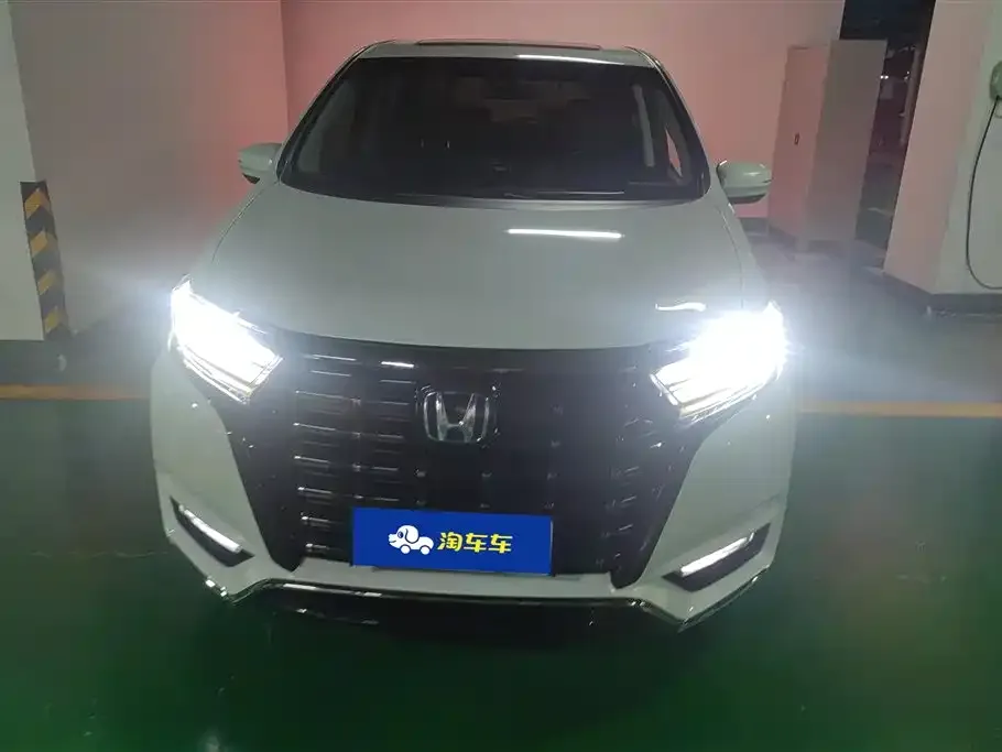 Honda Elysion 2022 из CN, фото 2