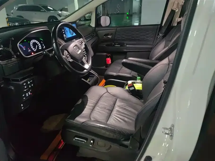 Honda Elysion 2022 из CN, фото 6