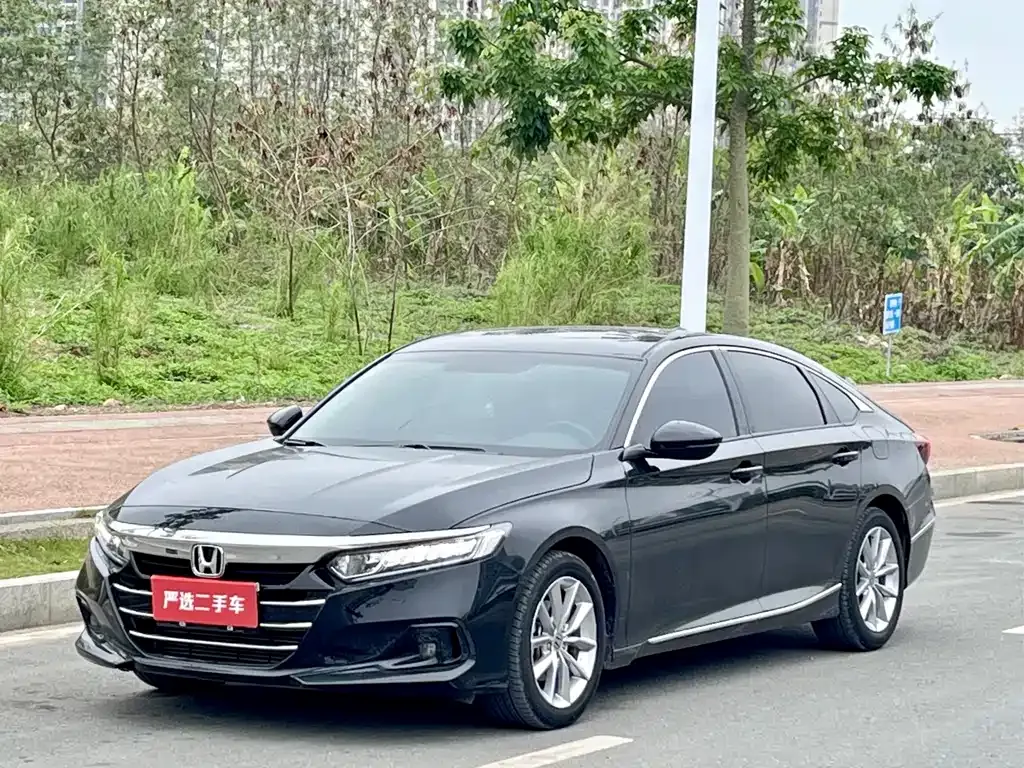 Honda Accord — фото 1