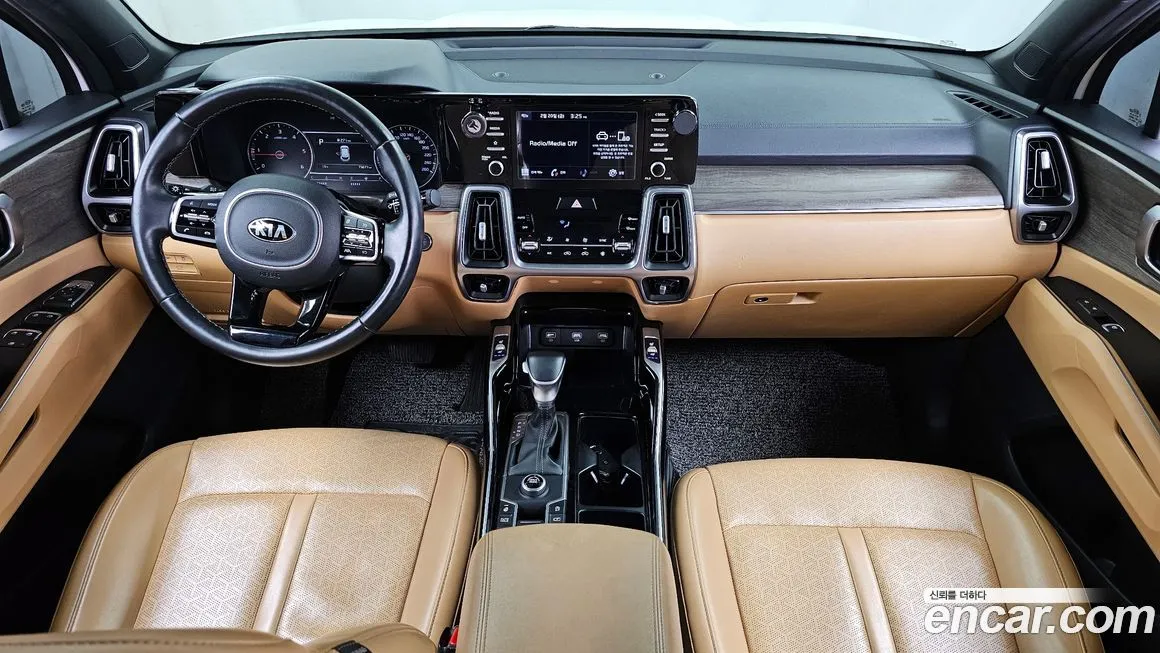 Kia Sorento — фото 9