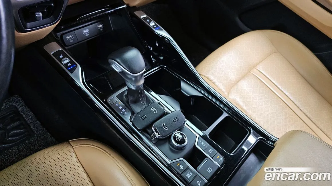 Kia Sorento — фото 8