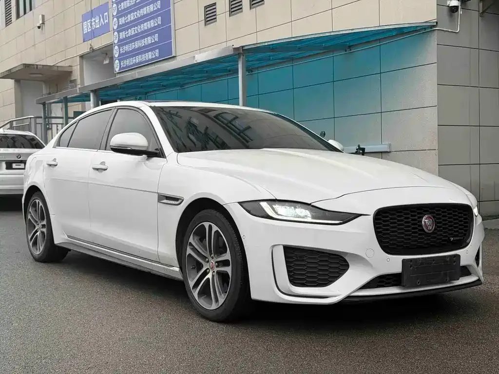 Jaguar XEL — фото 9